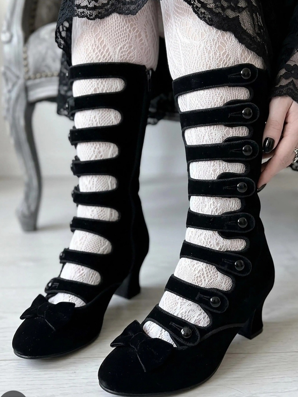 WHIMSEY-115 Blk Velvet Boots